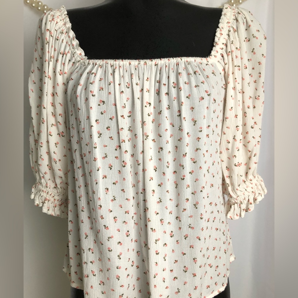 Billabong | 3/4 Puff Sleeve Floral Top